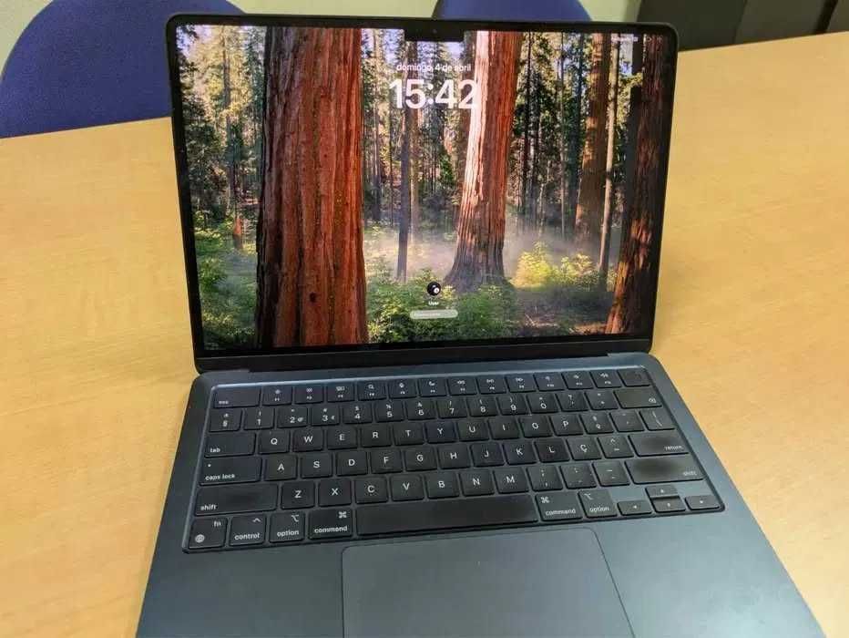 macbook air M2 - 8GB - 256GB