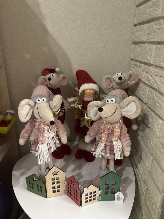 Лускунчик , олені, новорічні декоративні іграшки