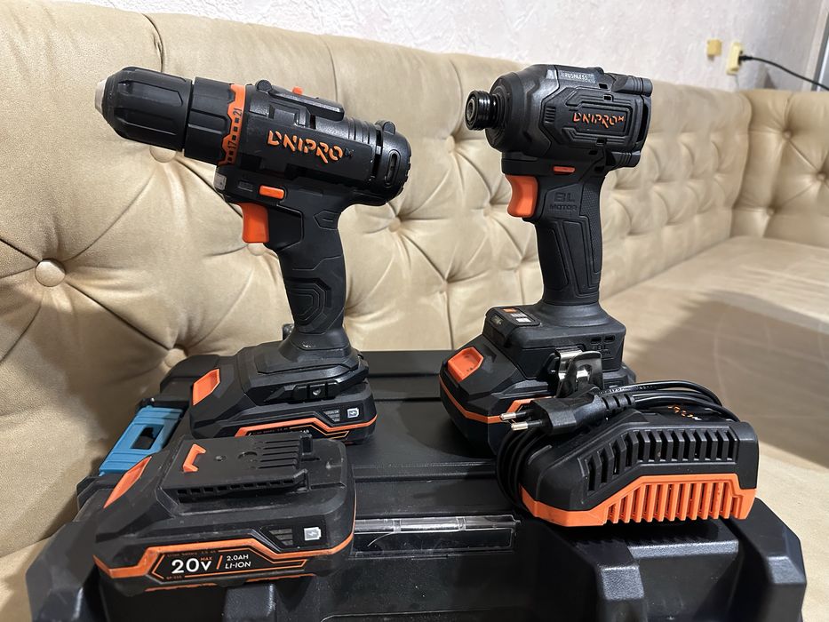 Оренда глибинного вібратора для бетону. Дрель і шуруповерт ударний