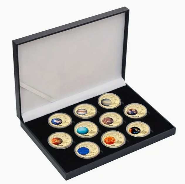 Kolekcjonerski zestaw monet?, medali? przedstaw Układ Słoneczny+etui