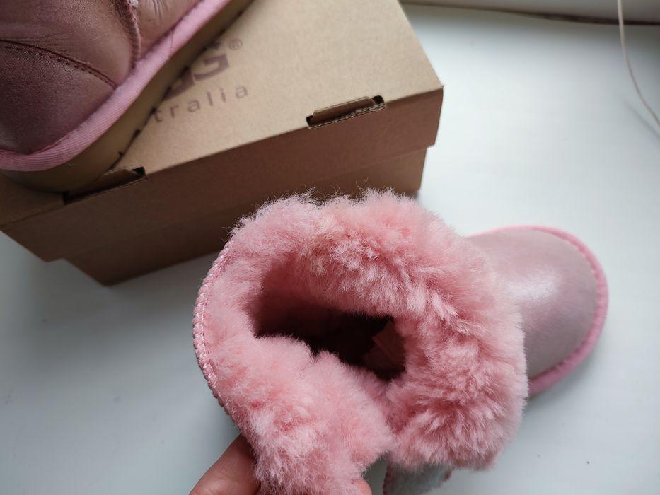 Натуральні теплі черевики угі уггі Ugg Australia 18 см