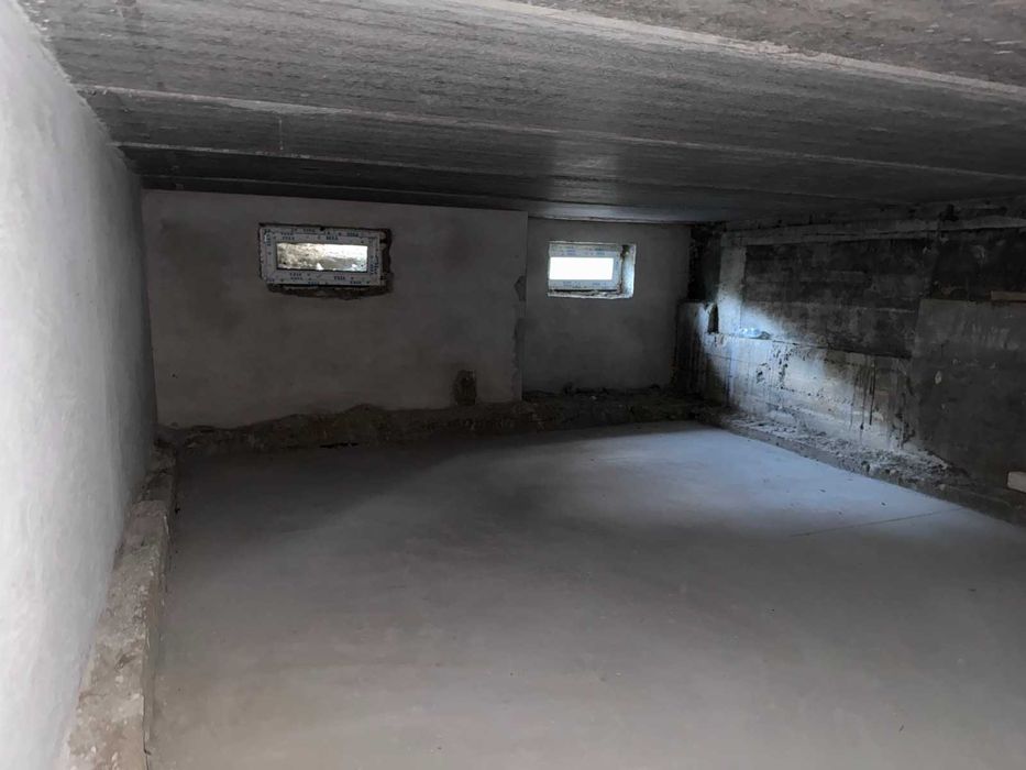 Продаж котеджу з ділянкою 0,84 сот., у с. Ременів