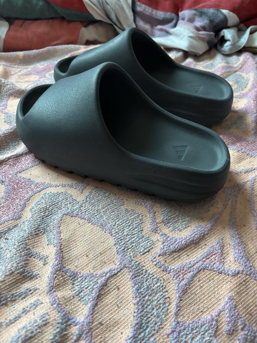 Klapki yeezy slide