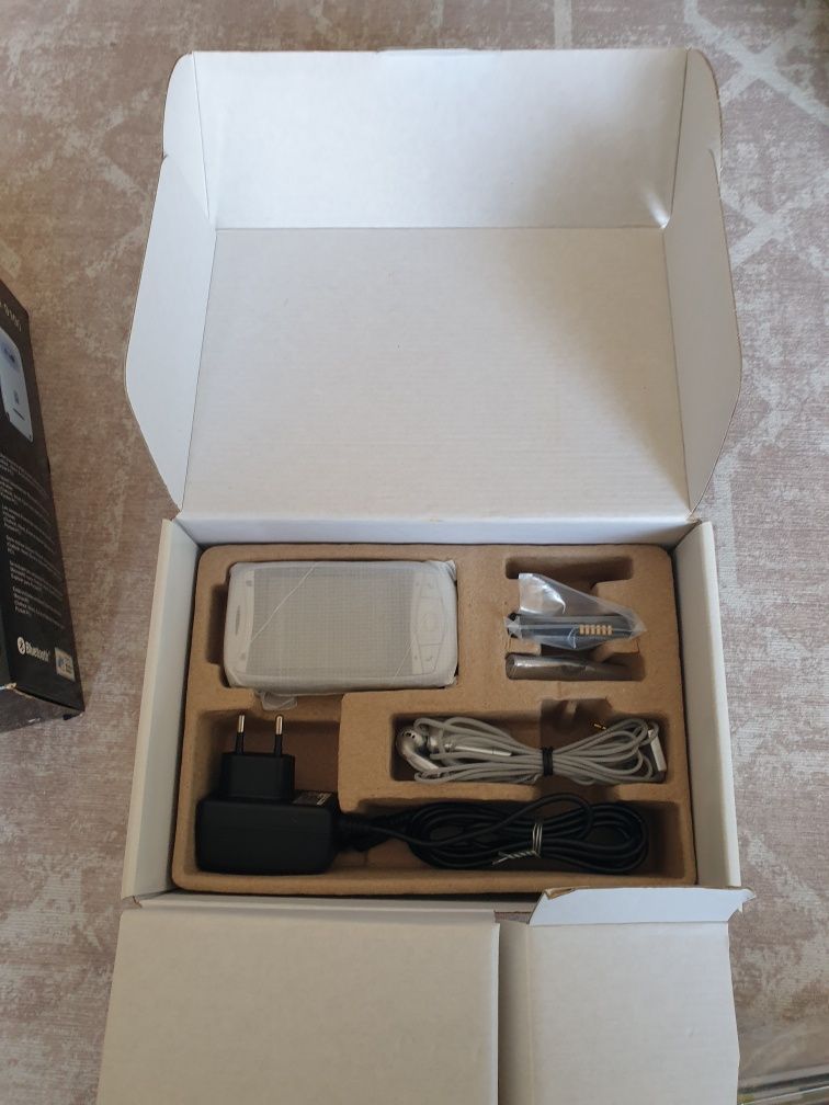 Qtek 9100 com caixa