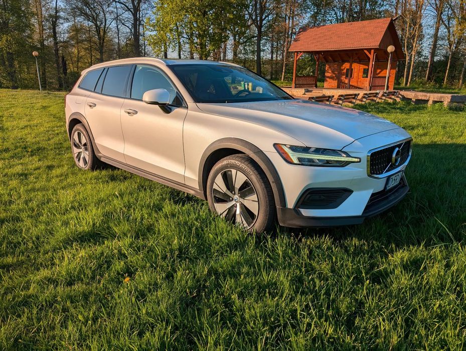 Volvo V60 Volvo V60 Cross Country T5 AWD Momentium