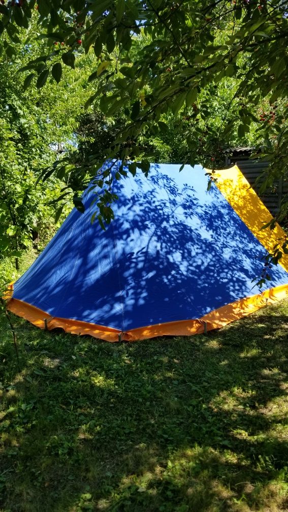 Продам польскую 4-х местную 2-х слойную палатку