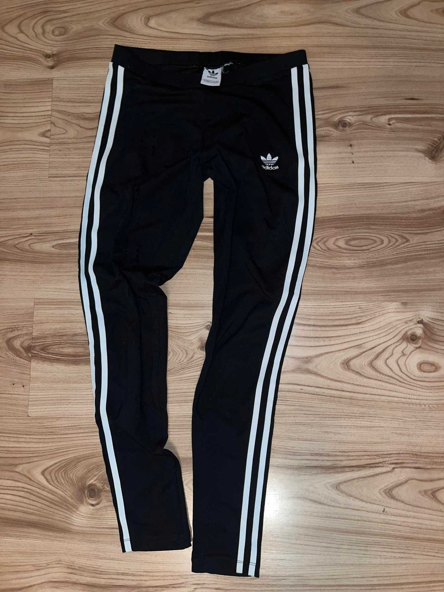 Czarne getry legginsy