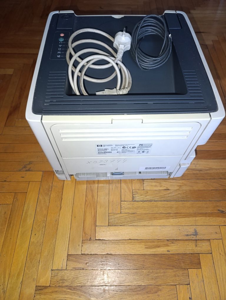Принтер HP 2015n