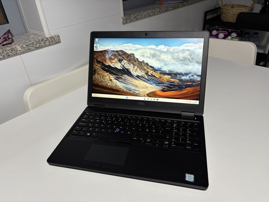 Dell Latitude 5580 i5 8gb 256ssd FHD Win11