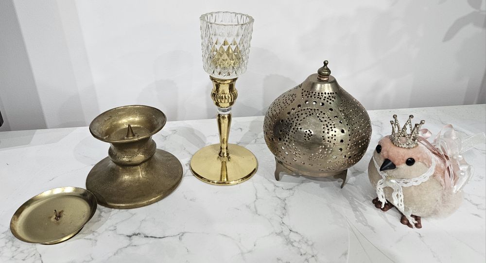 zestaw świeczników glamour rustykalny styl złote białe szare ozdoby