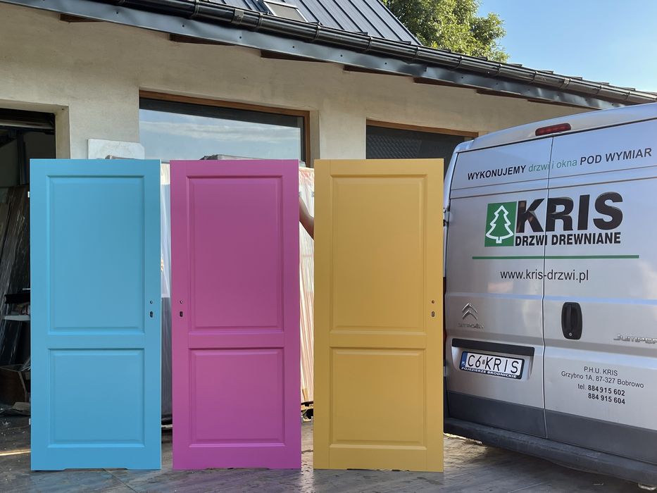 Drzwi drewniane w dowolnym kolorze Ral lub NCS KRIS