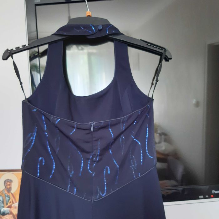 Granatowa elegancka wyjściowa sukienka