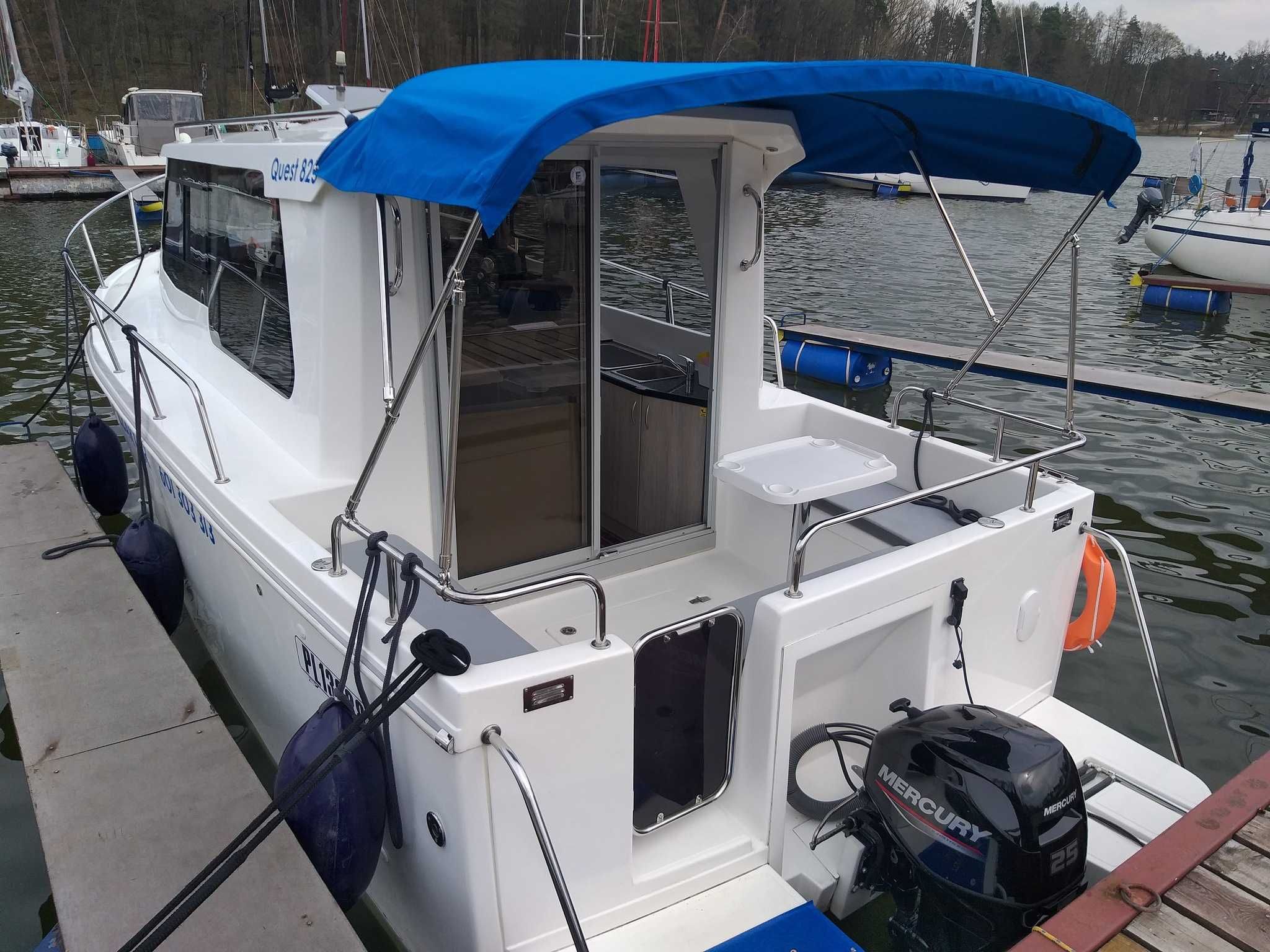 Czarter wynajem łódź Jacht motorowy Quest 825 Mazury bez patentu