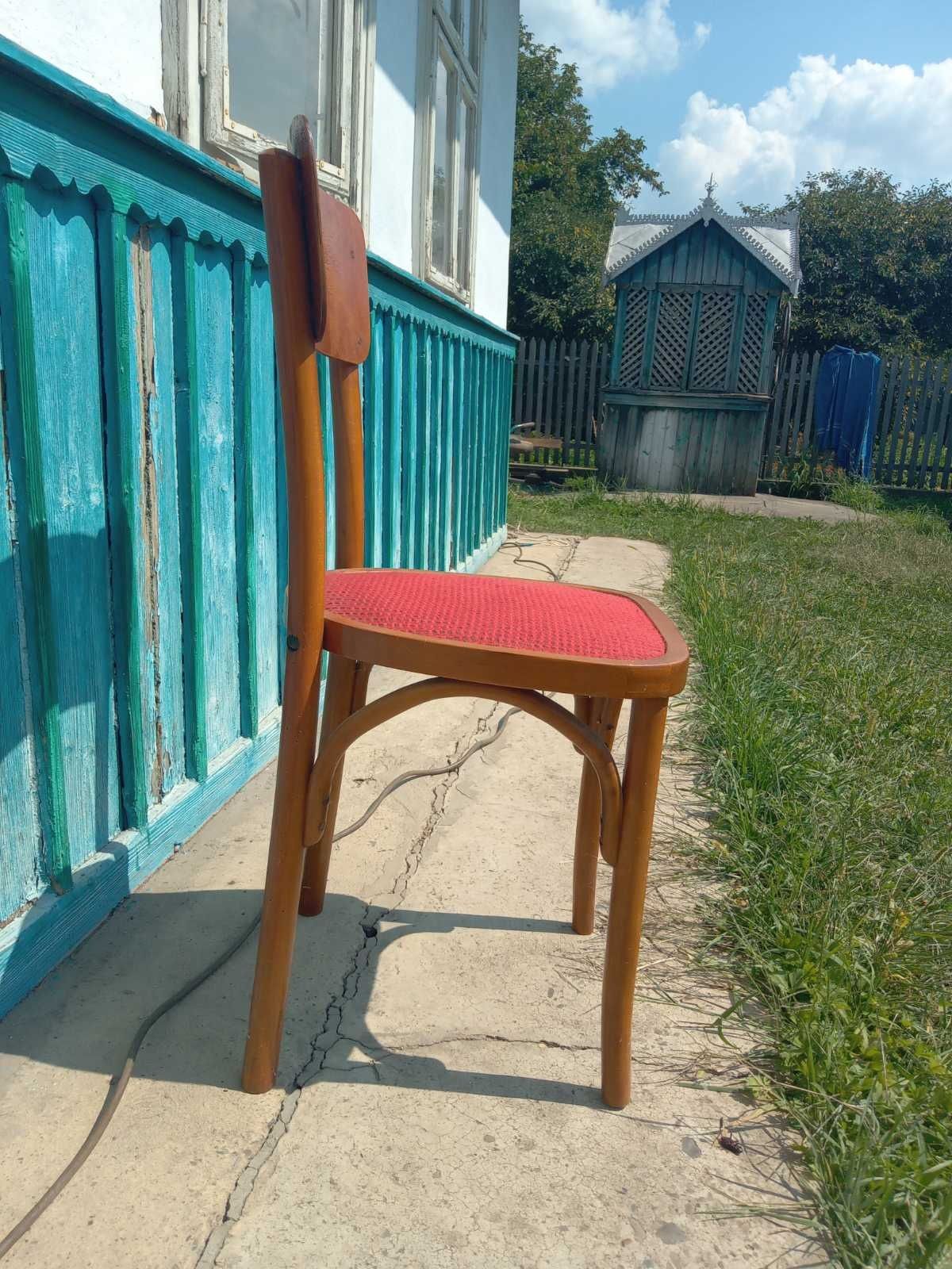 Стілець крісло стільці дерев'яні м'які