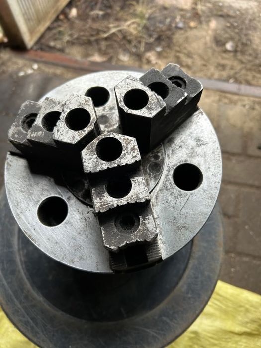 Uchwyt tokarski Fi 200