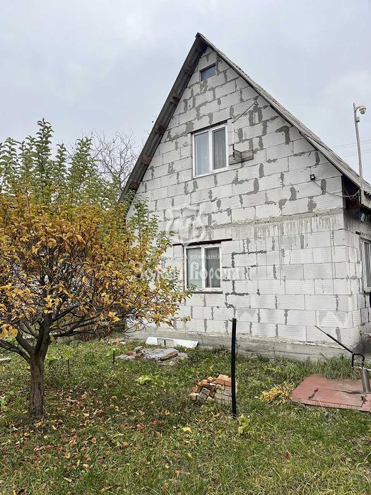 Будинок, 2 поверхи, ділянка - 6 соток. Гарний стан. Бориспільський р-н