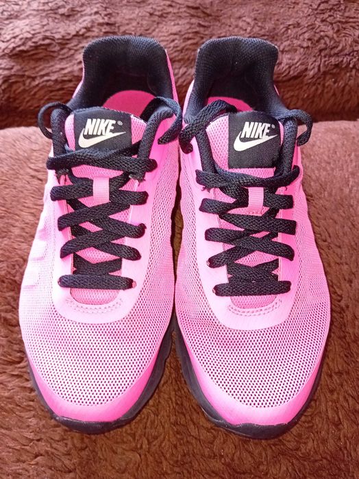 Buty sportowe damskei Nike 38,5