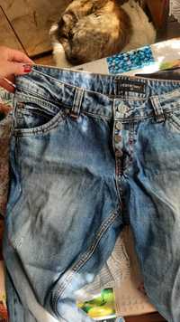 Жіночі джинси в чудовому стані