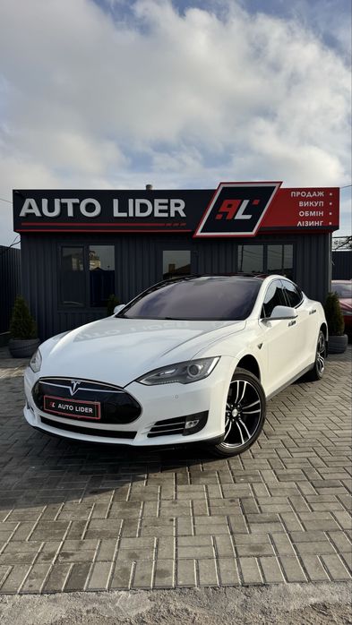 Європейська Tesla Model Тесла Модель S 2014р. 85 кВт 7 місць Запас 440