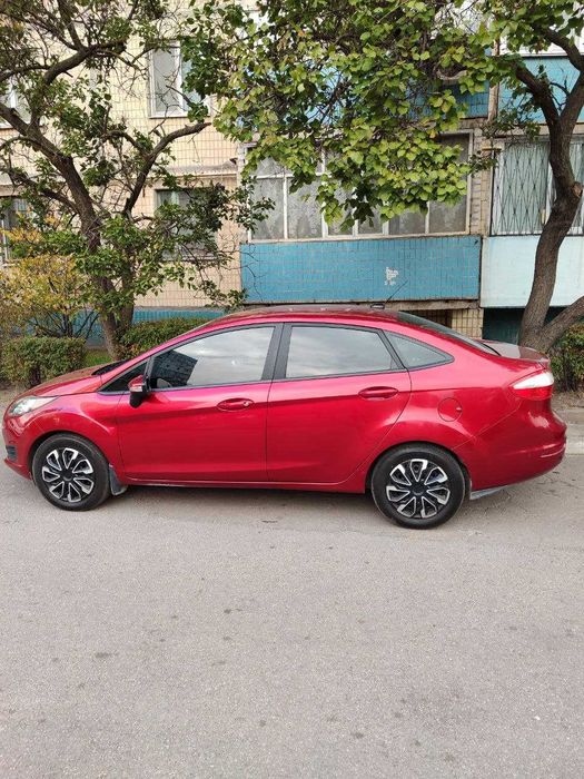 Ford fiesta 1,6 2016 г.