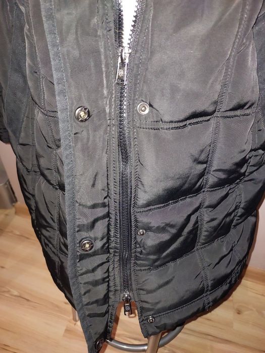 Długa, cieplana, pikowana kurtka