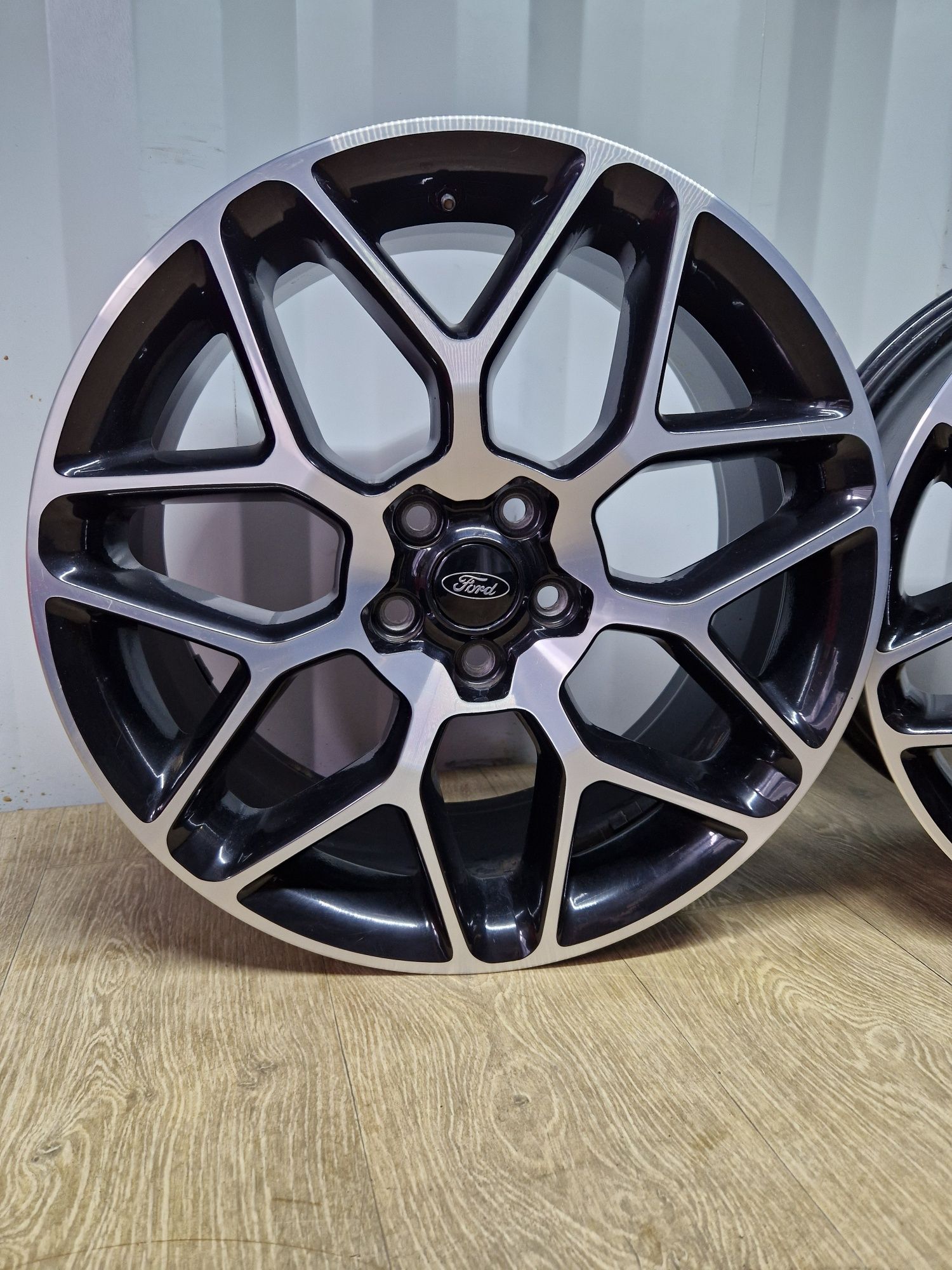 Felgi 19 Ford mondeo focus kuga  s max st line 5x108 8j et55 os 63.4