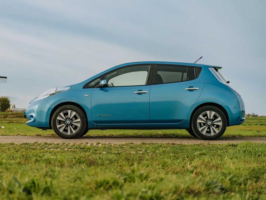 Nissan Leaf      2013