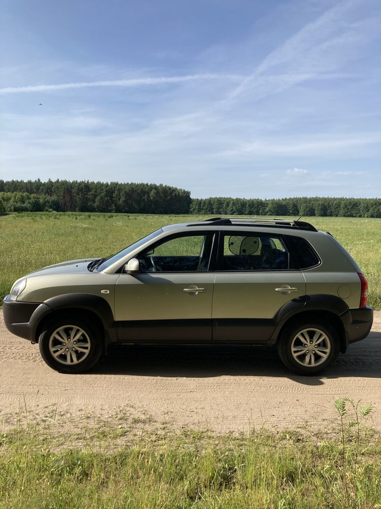 Hyundai Tucson 2.0 benzyna 210 kkm 2 wlasciciel w kraju