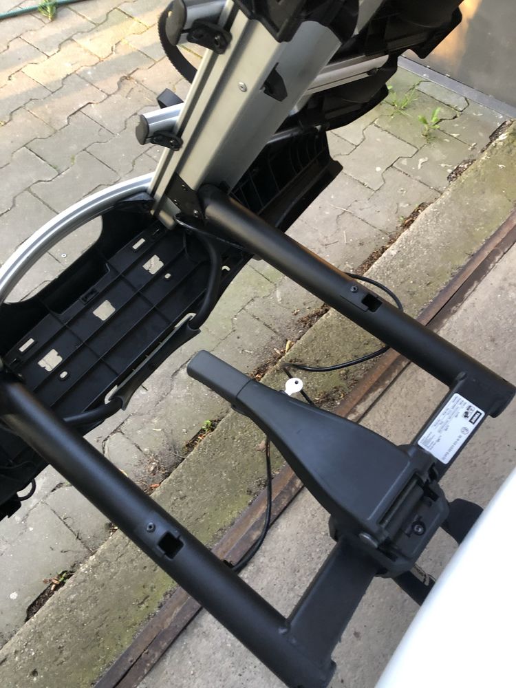 Bagażnik rowerowy marki Thule na 3 rowery model VeloCompact926
