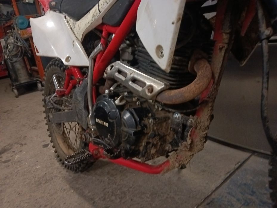 Cross x-motos xmotos 300 CCM 250 KTM Derbi sport 125 duke road mv