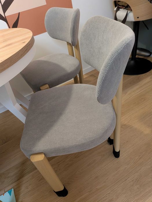 4 krzesła do jadalni/salonu