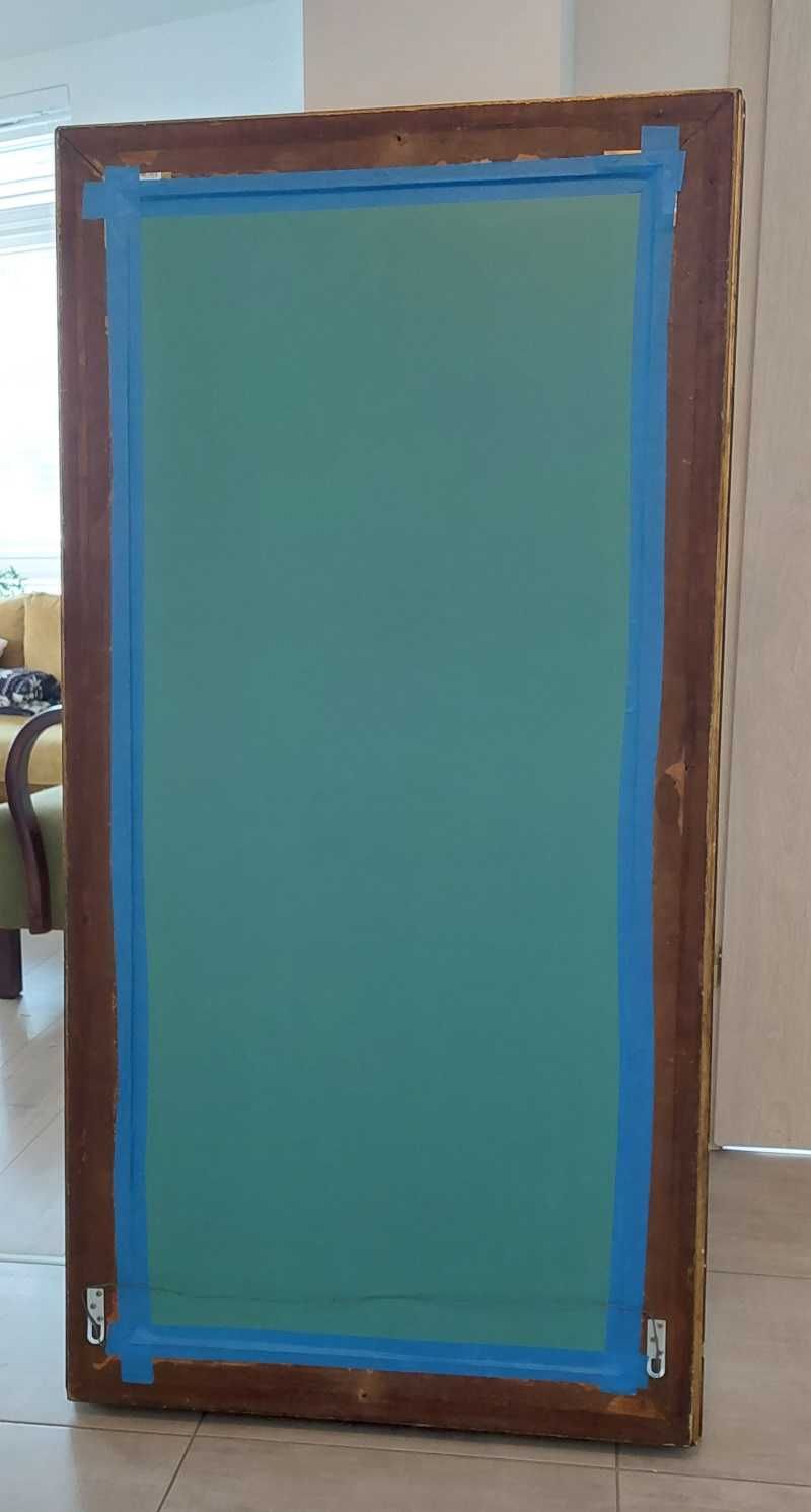 Lustro w stylowej ramie