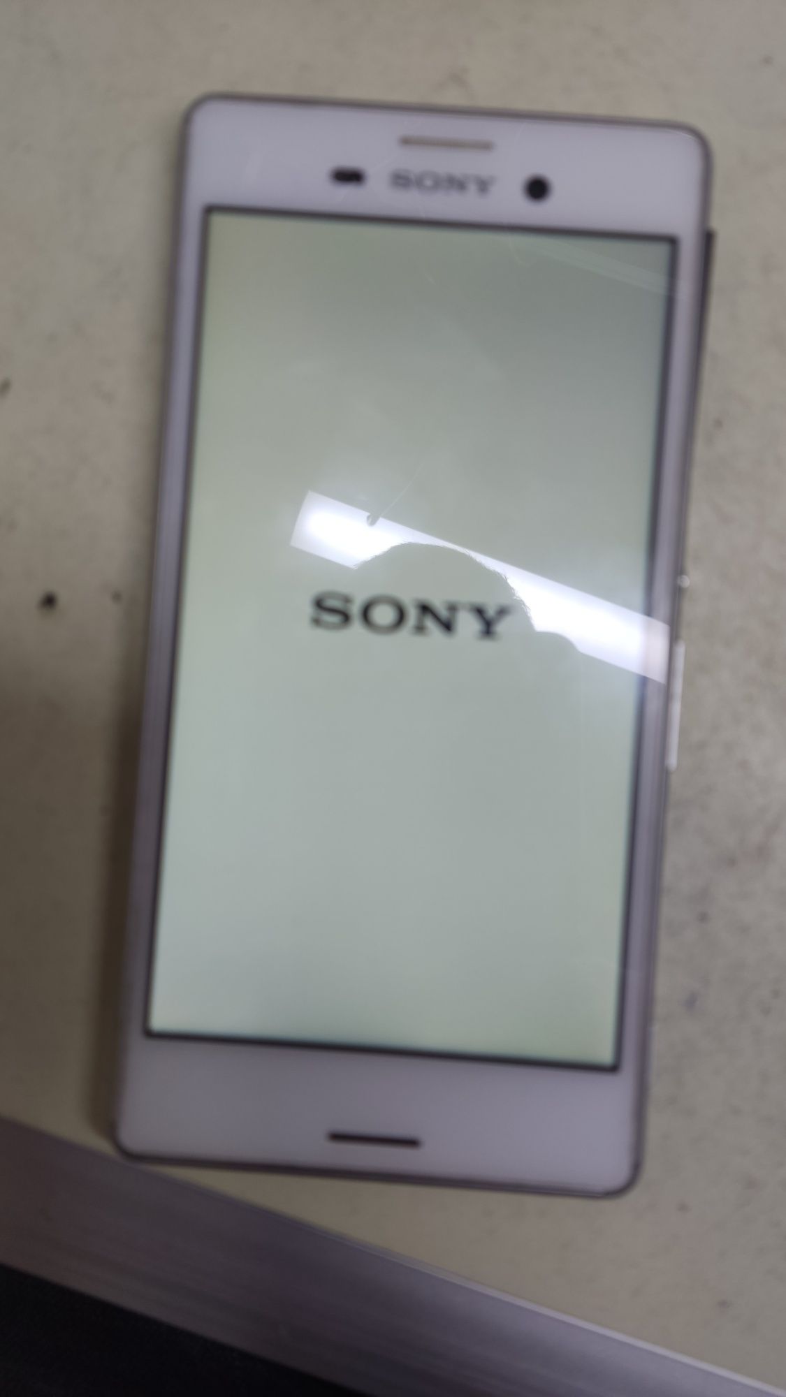 Sony Xperia  E2303