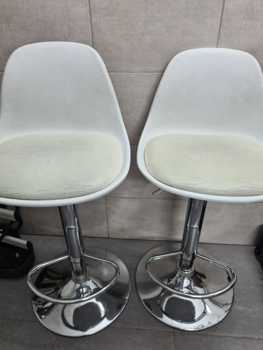 Hokery kuchenne białe