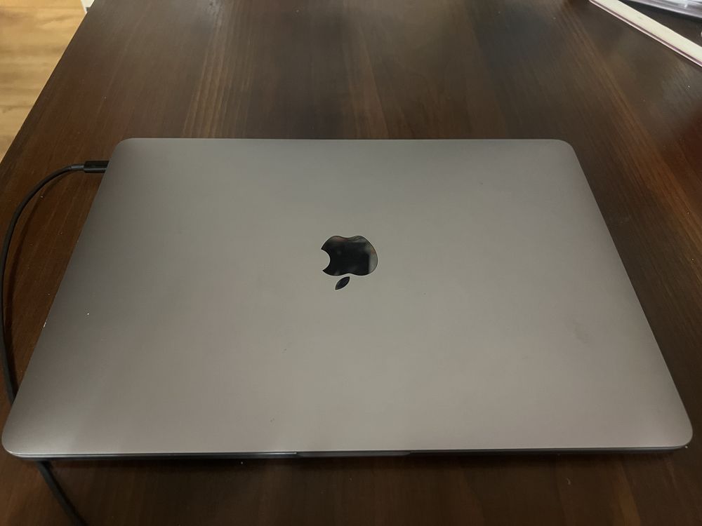 MacBook Pro 13 2017 16 gb 256