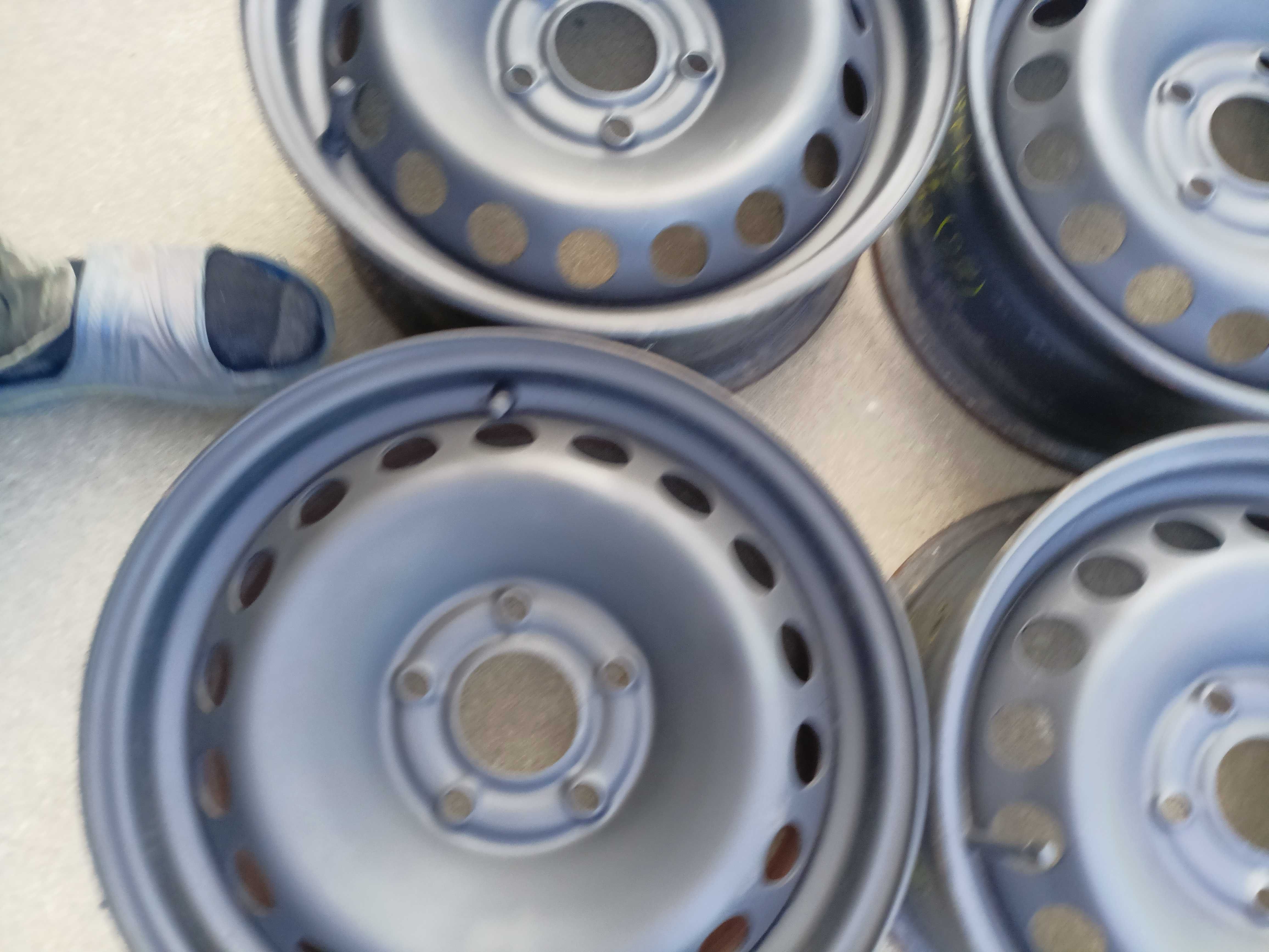 27 felgi stalowe 15  renault  megane 5x114,3 ET47