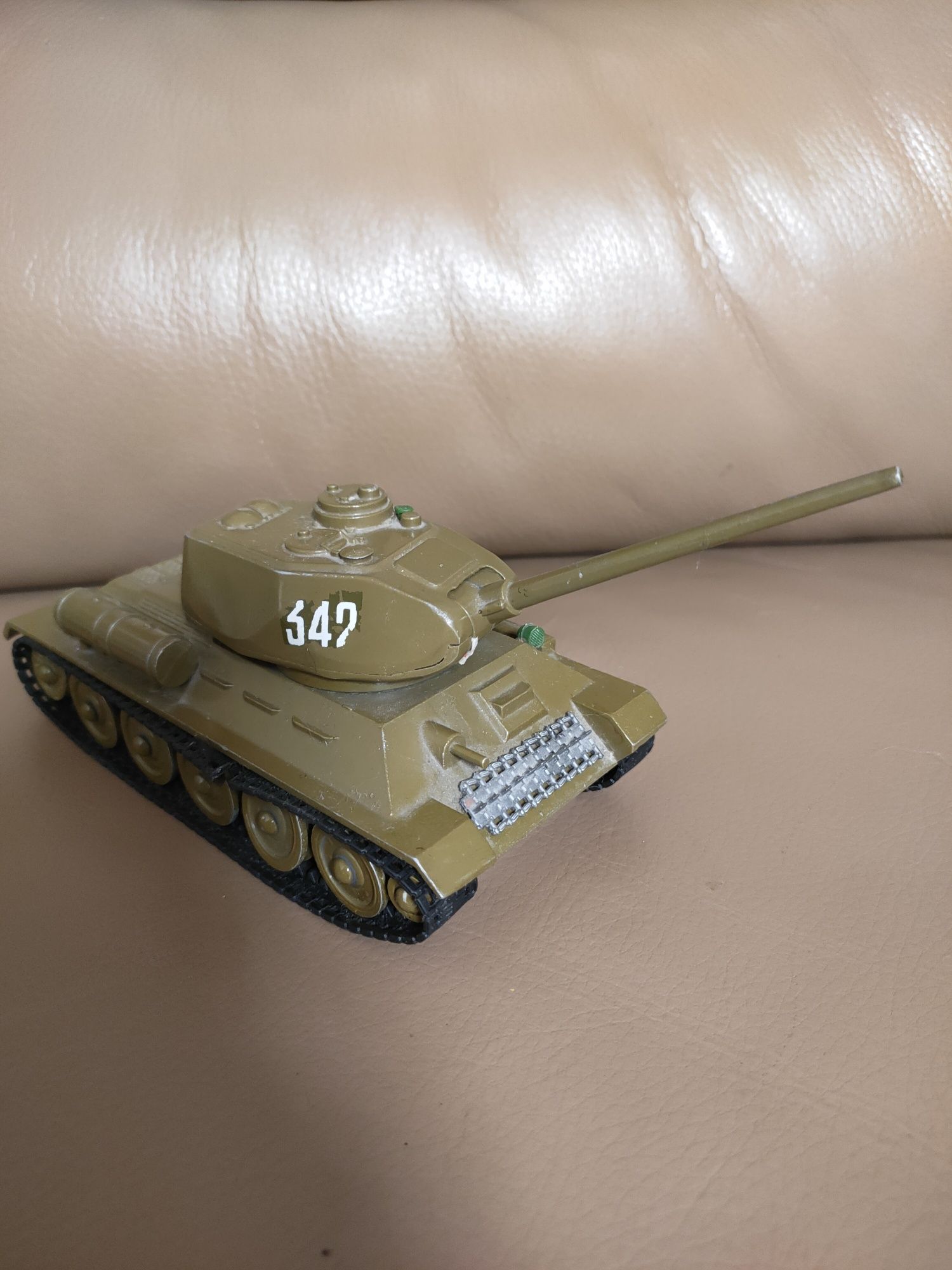 Радянська іграшка танк Т34