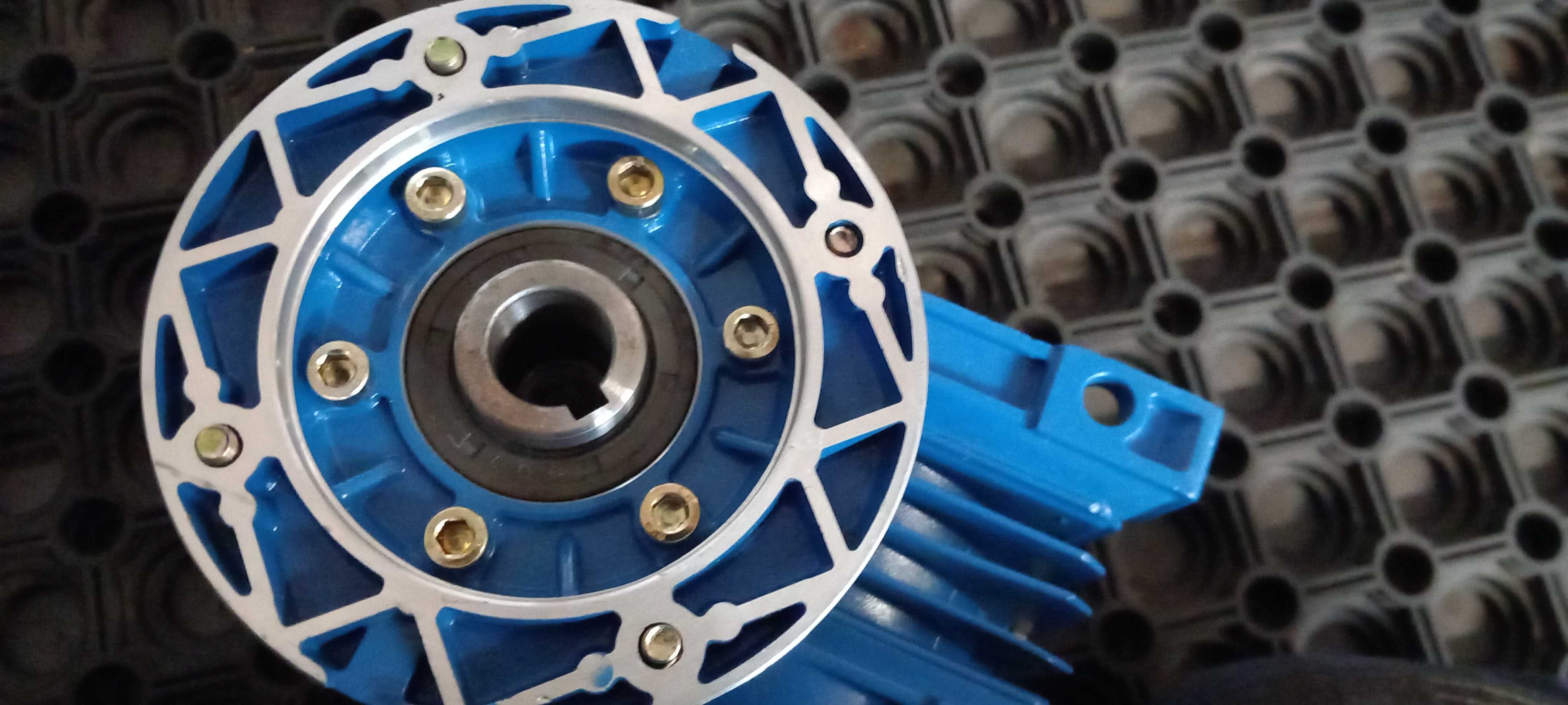 Motoreduktor NMRV 050 i=15