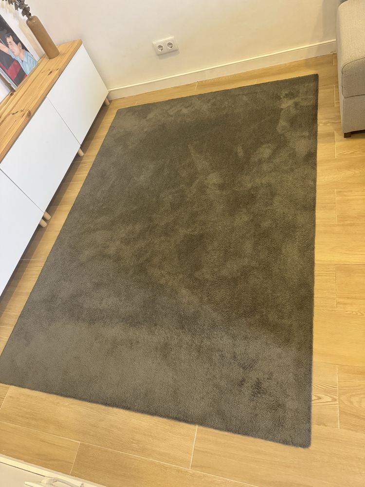 Tapete pelo curto cinzento grande 2,40x3,40m e 2x1,40m
