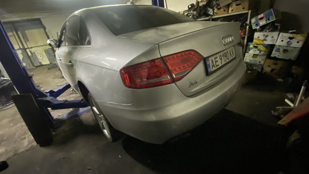 Audi a4b8 2.0t  квадро 2011г