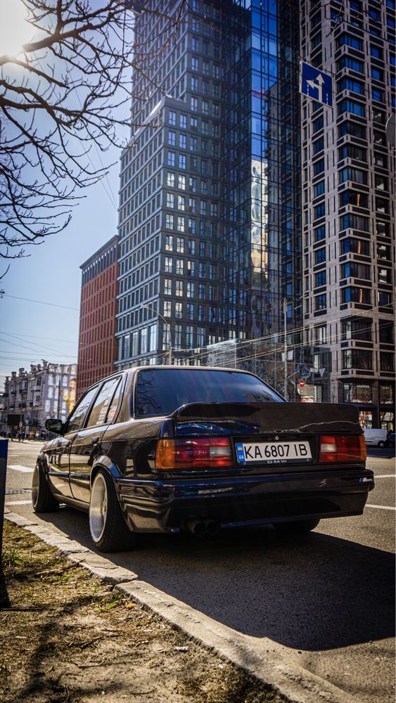 Продам BMW e30