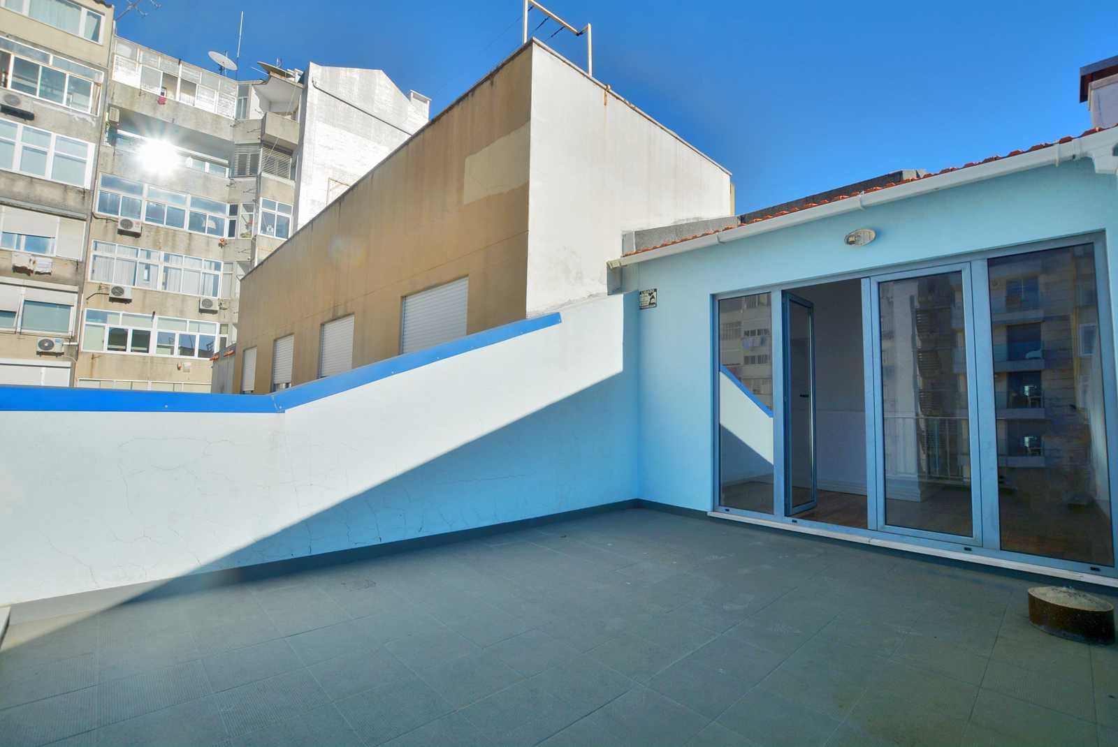 Quarto com varanda - centro de Lisboa