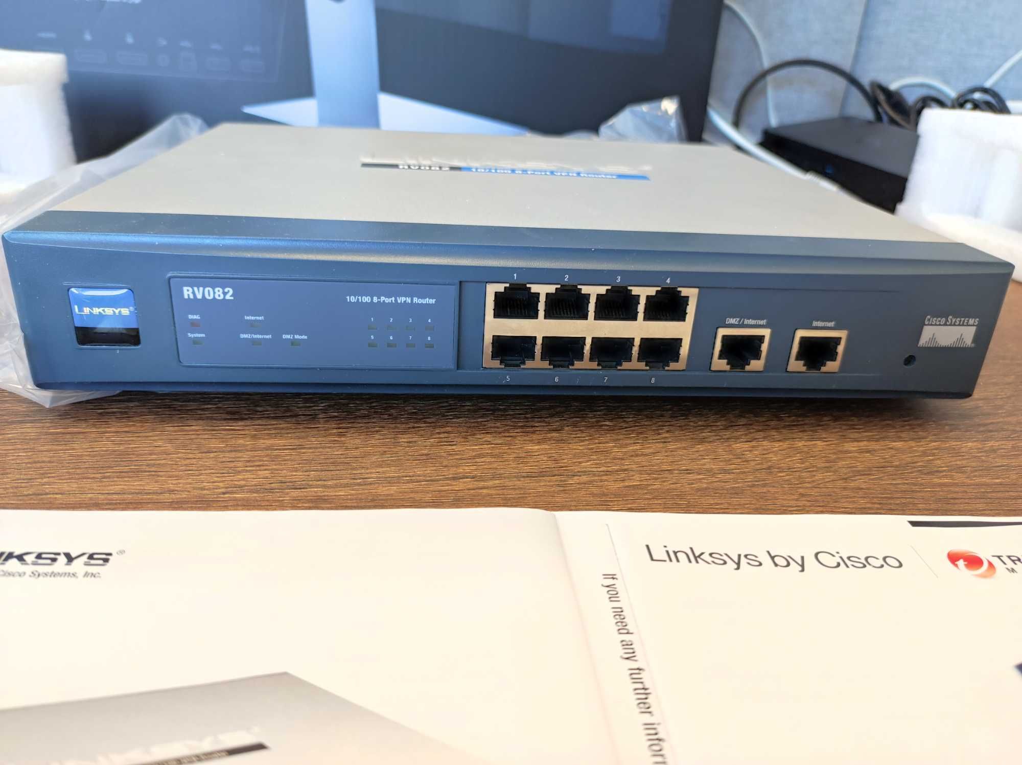 Router RV082 DUAL VAN 10/100 8P+ Switch SRW208 Linksys by Cisco