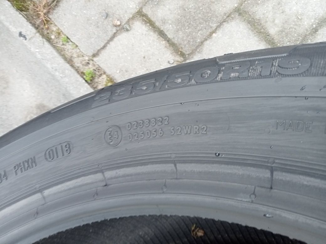 2x Opony Używane Całoroczne 235/50R19 Continental
