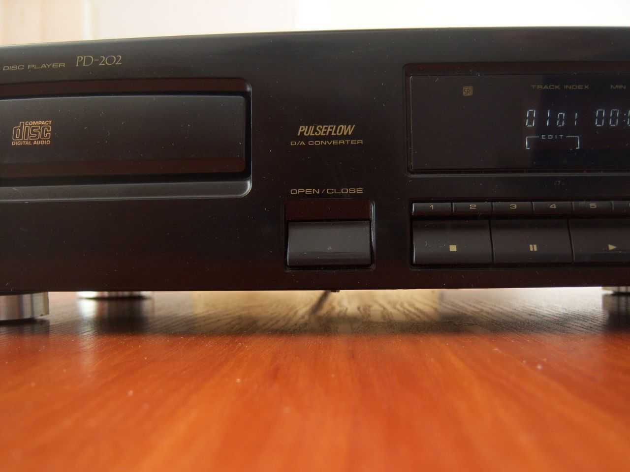 Cd-проигрыватель Pioneer PD-202 (Made in Singapour)