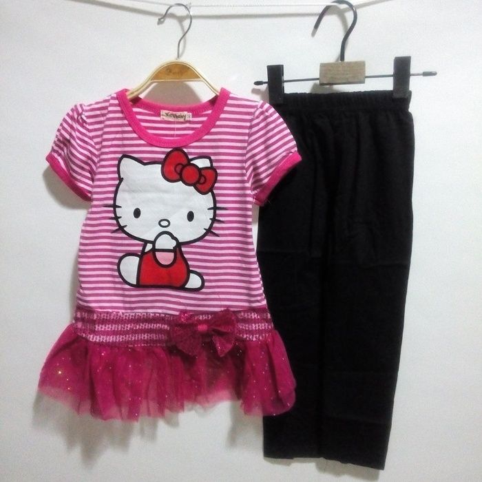 Conjunto menina Hello Kitty rosa 4-5 anos - NOVO
