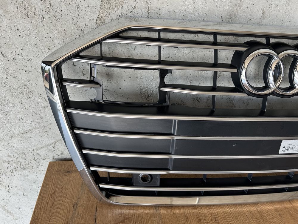 Audi A6 C8 S-LINE grill atrapa chrom 4K0