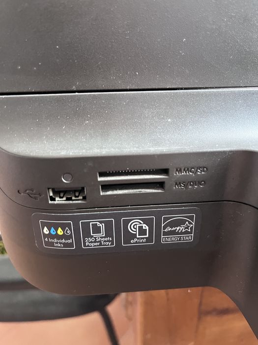 HP Officejet Pro 8600 + 30€ Tinteiros