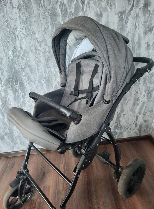 Продам коляску в хорошому стані