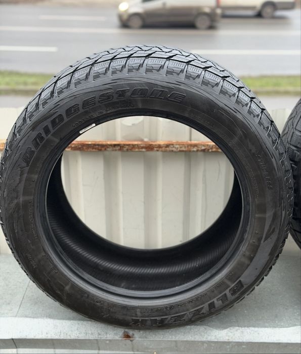 Продам шини BRIDGESTONE BLIZZAK 285/50/20
